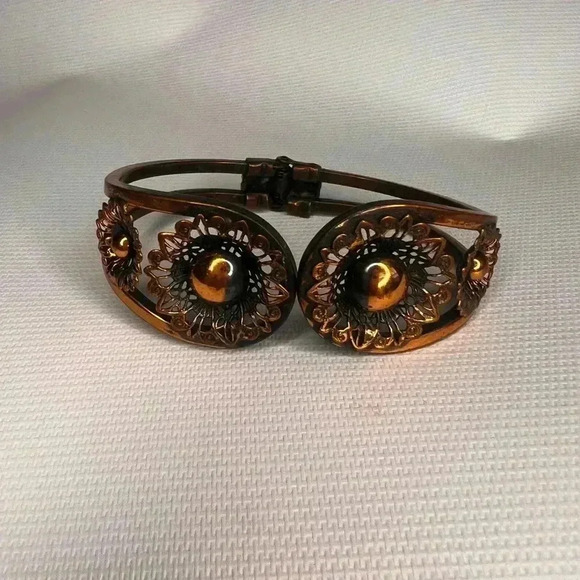 Jewelry - VTG Solid Copper heavy Weave Design Hinge etched Bangle Bracelet Basket Weave